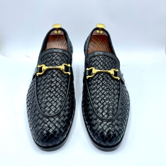 https://www.fixationpk.com/products/mens-semiformal-knitted-shoe
