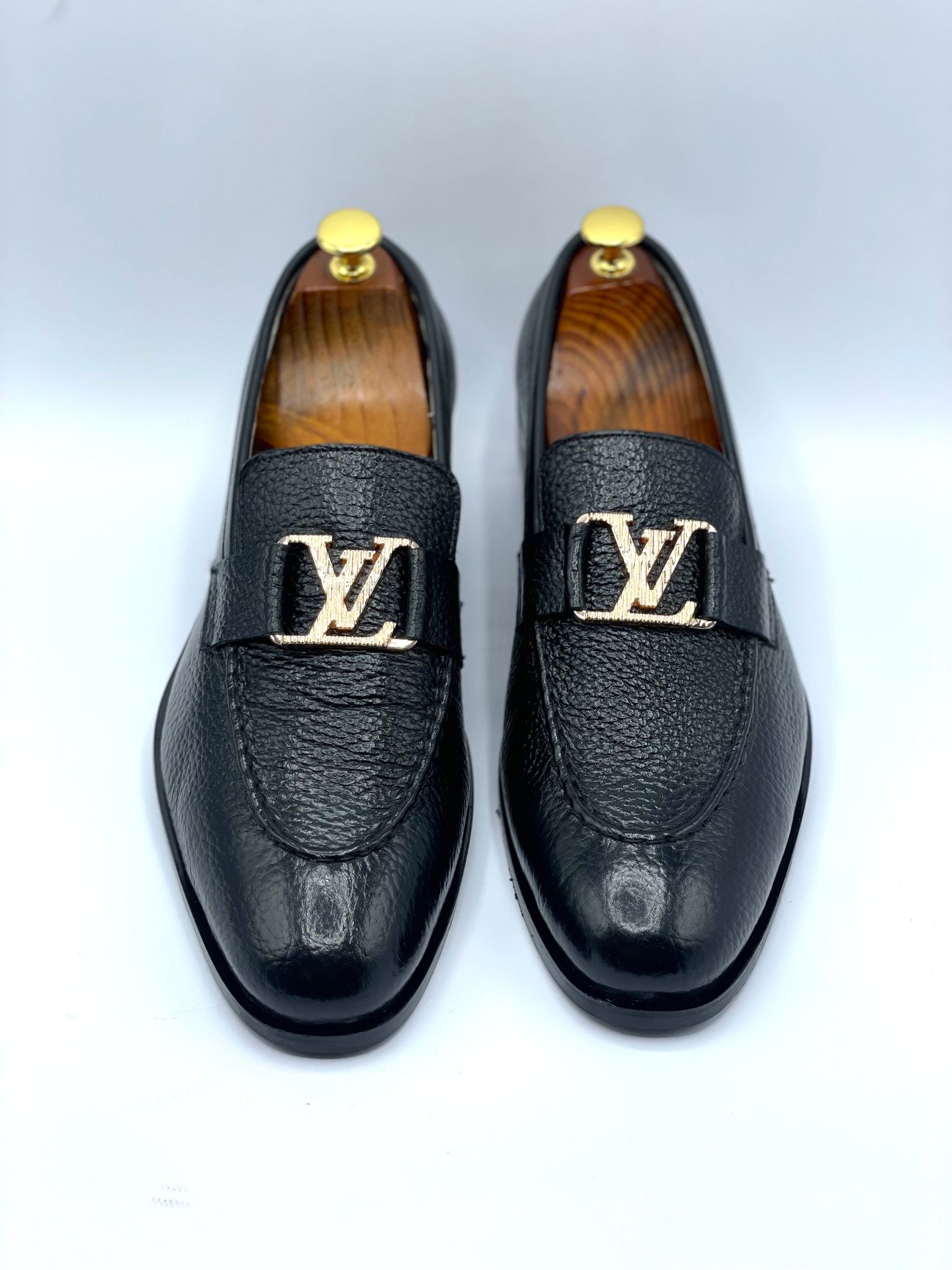 Men's Semiformal LV Buckled Shoe (Black)